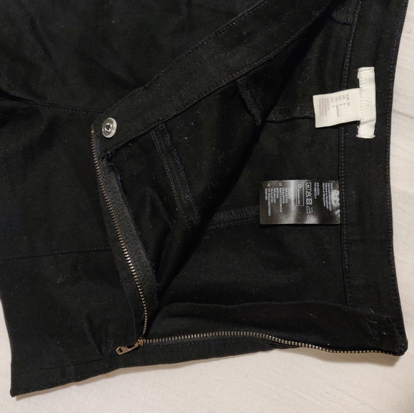 🎉3/$15🎉 H&M High Waisted Seamless Jean Shorts - Picture 3 of 6
